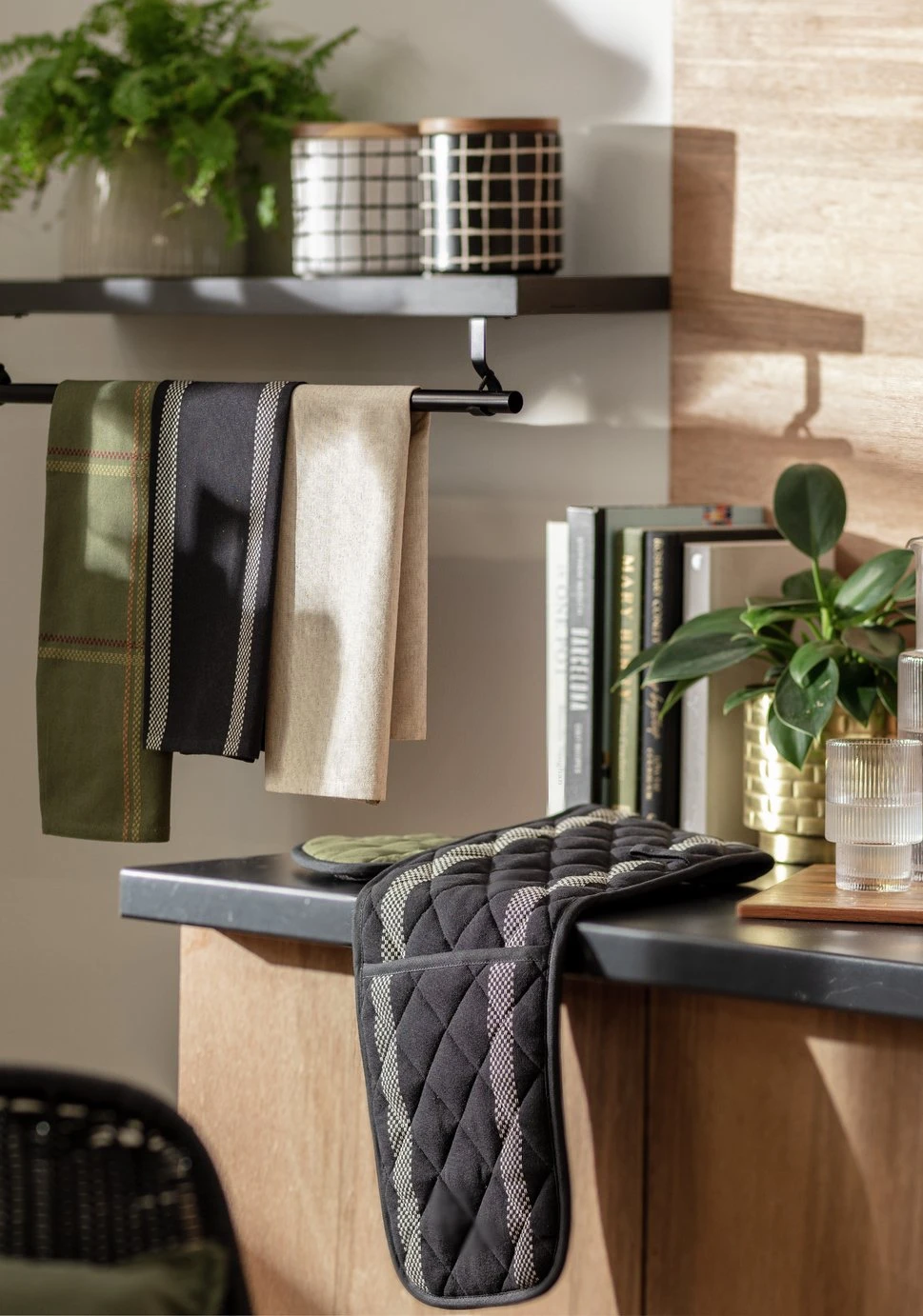 Habitat Woven Check And Stripe Textile Set 2 Habitat Woven Check And Stripe Textile Set - Image 2