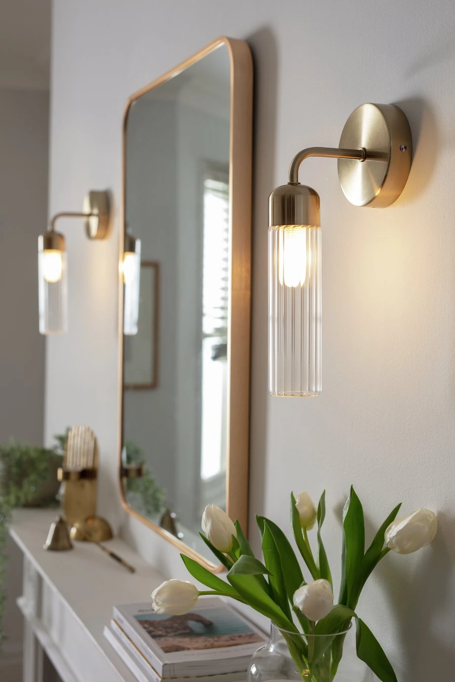 Habitat Ribbed Metal Bathroom Wall Light - Gold 5 Habitat Ribbed Metal Bathroom Wall Light - Gold - Image 5