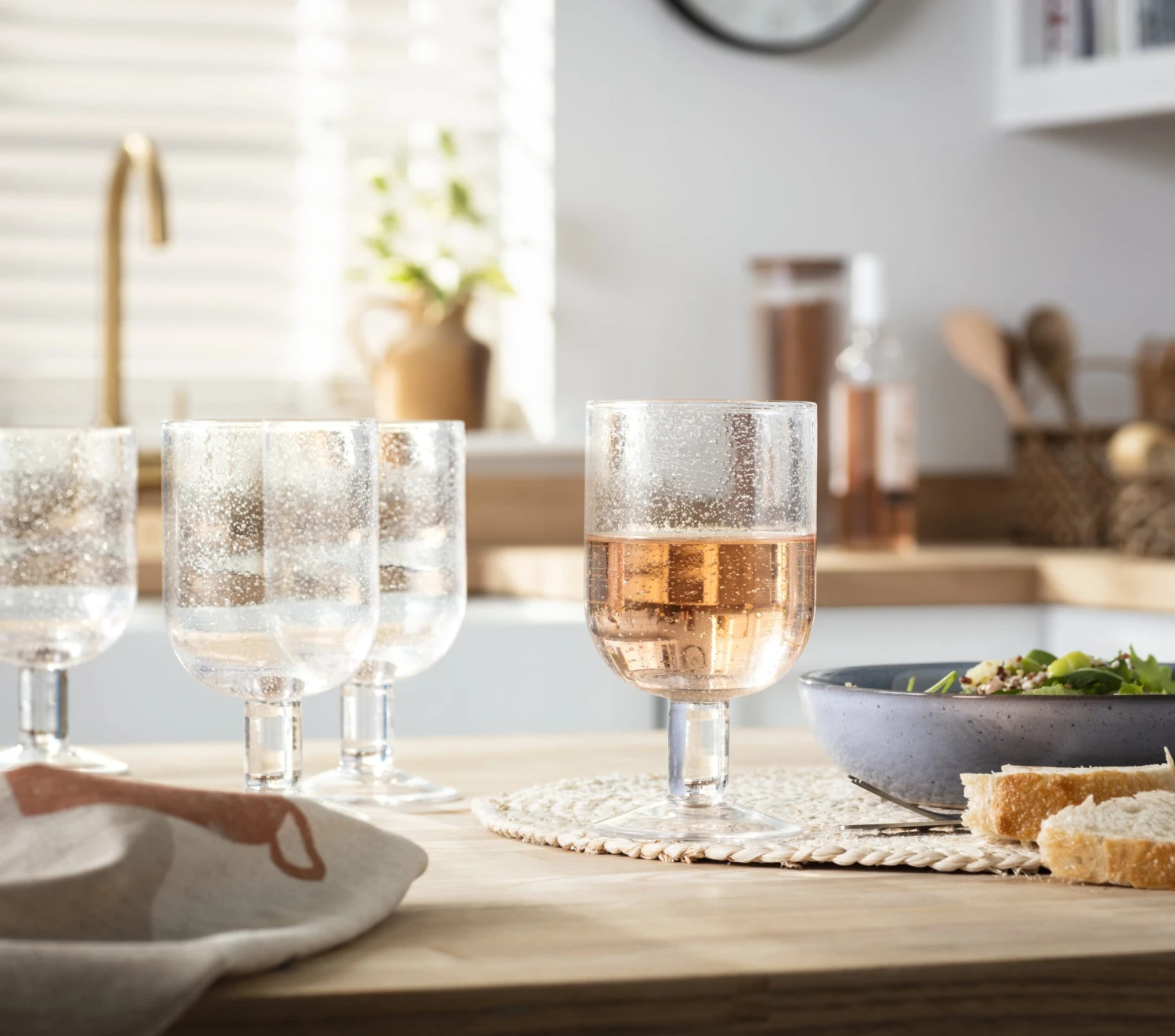 Habitat Bubble Set Of 4 Wine Glasses 2 Habitat Bubble Set Of 4 Wine Glasses - Image 2