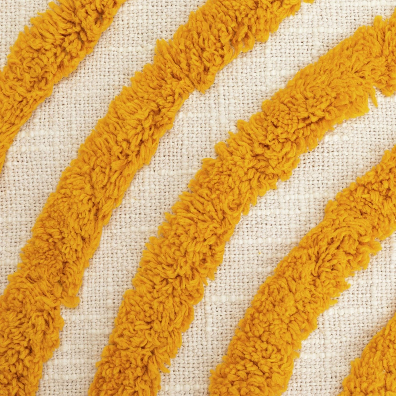 Habitat Geo Tufted Throw - White & Yellow - 125x150cm 3 Habitat Geo Tufted Throw - White & Yellow - 125x150cm - Image 3