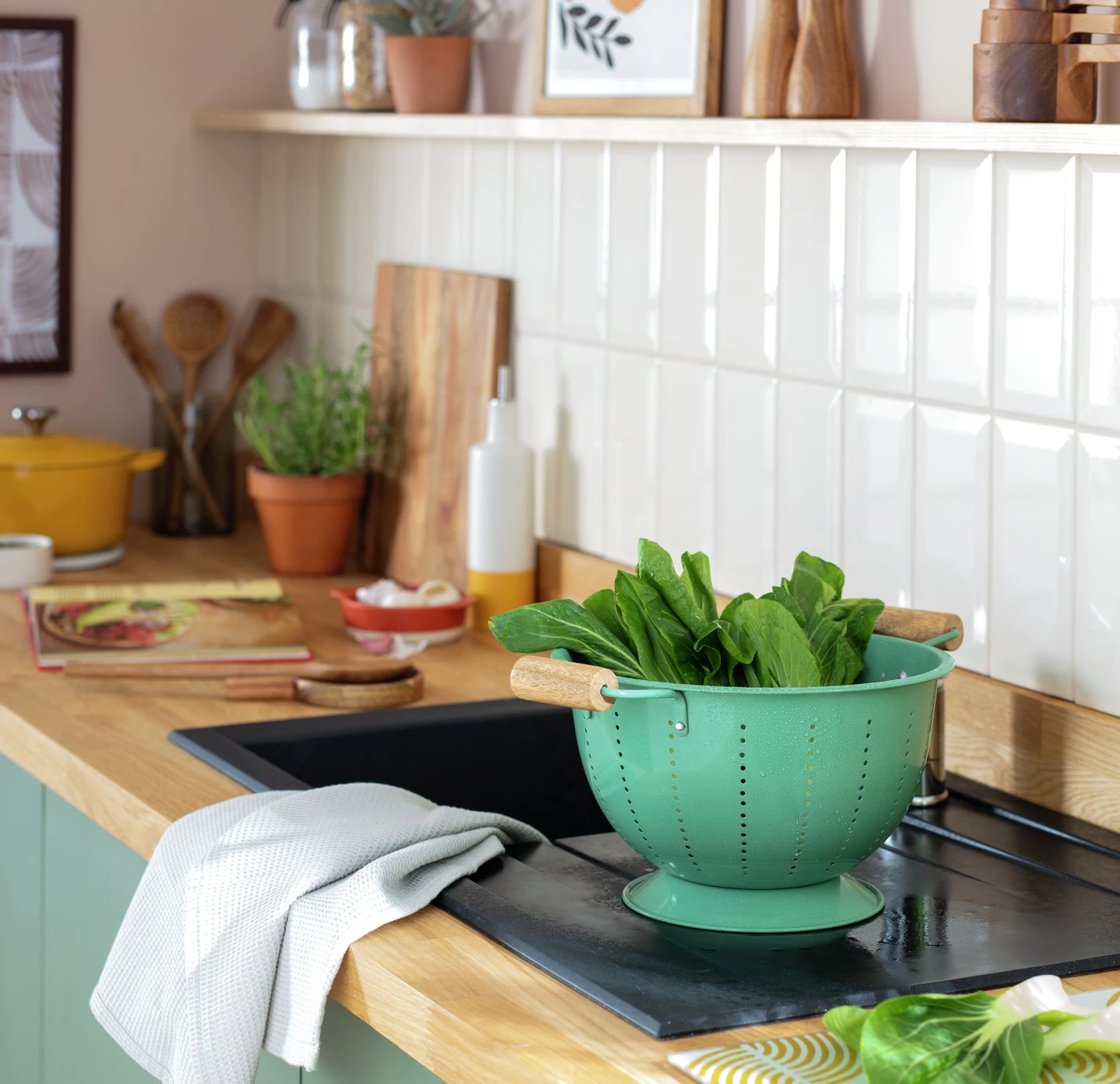 Habitat Enamel And Wood Colander 2 Habitat Enamel And Wood Colander - Image 2