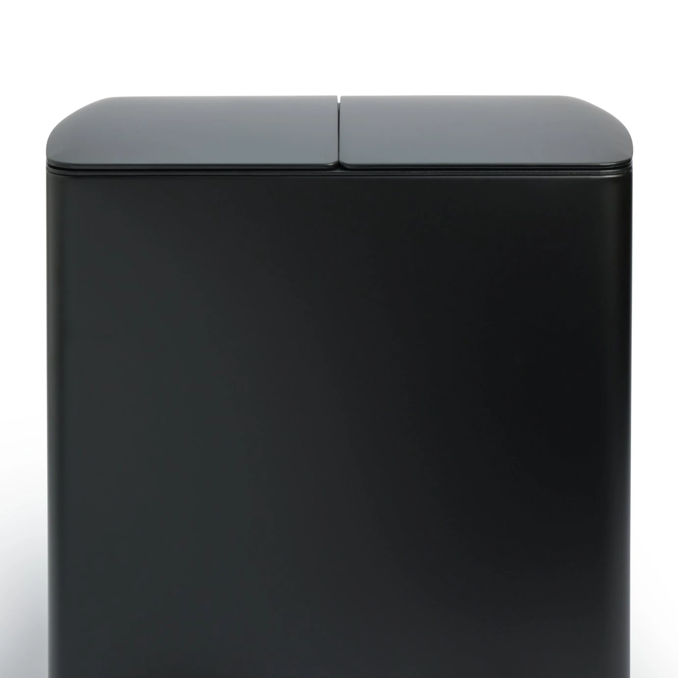 Habitat 40 Litre Twin Compartment Recycling Pedal Bin- Black 4 Habitat 40 Litre Twin Compartment Recycling Pedal Bin- Black - Image 4