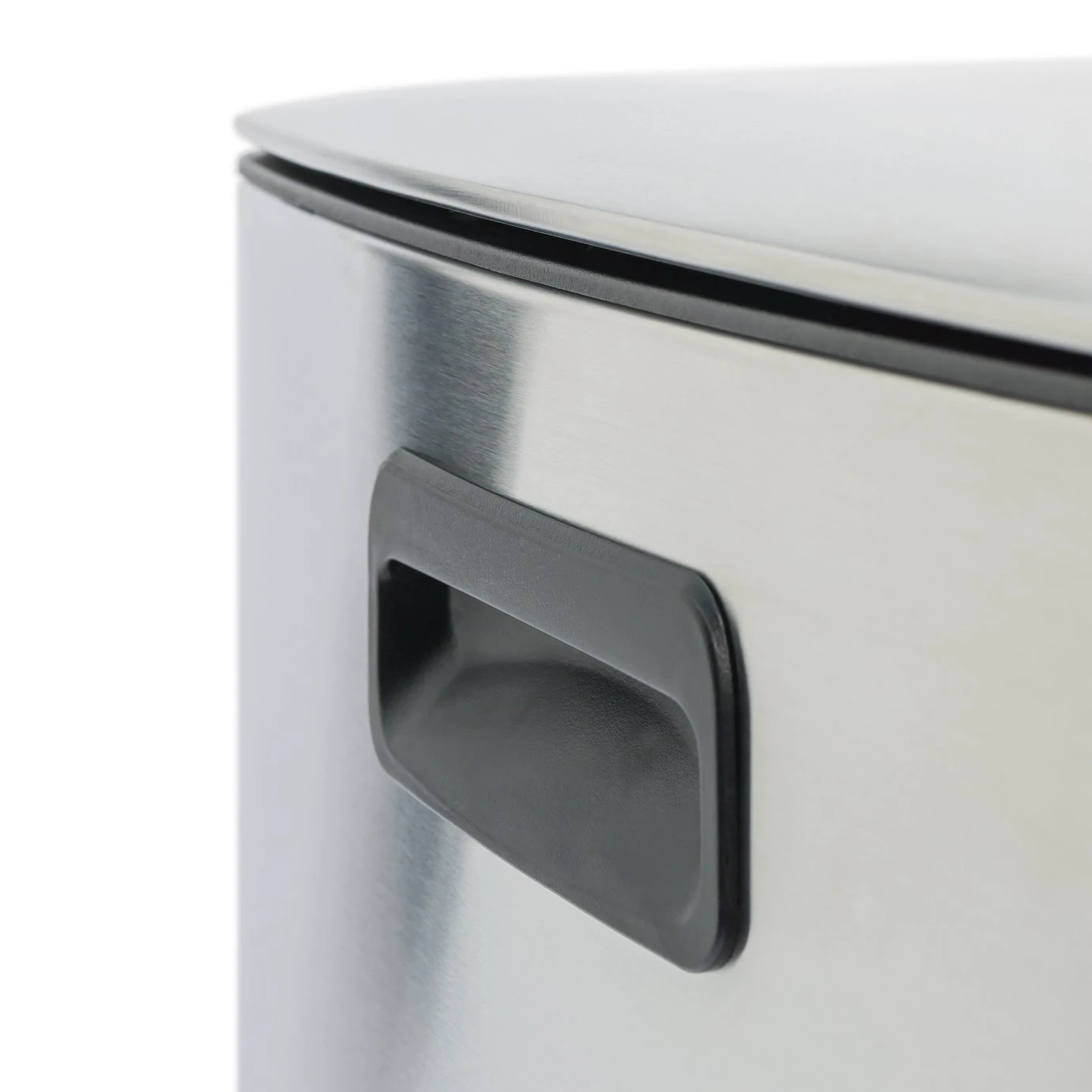 Habitat 40 Litre Twin Compartment Pedal Bin - Silver 5 Habitat 40 Litre Twin Compartment Pedal Bin - Silver - Image 5