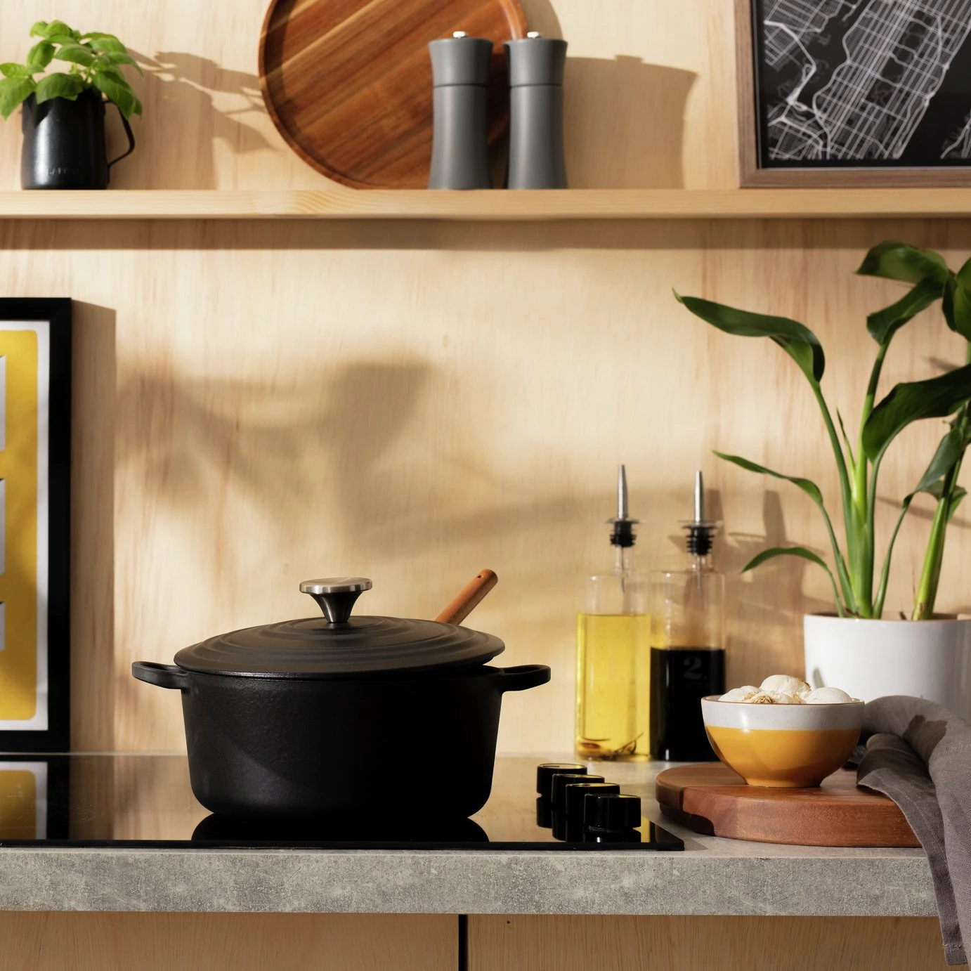 Habitat 3.3 Litre Cast Iron Casserole Dish - Black 2 Habitat 3.3 Litre Cast Iron Casserole Dish - Black - Image 2