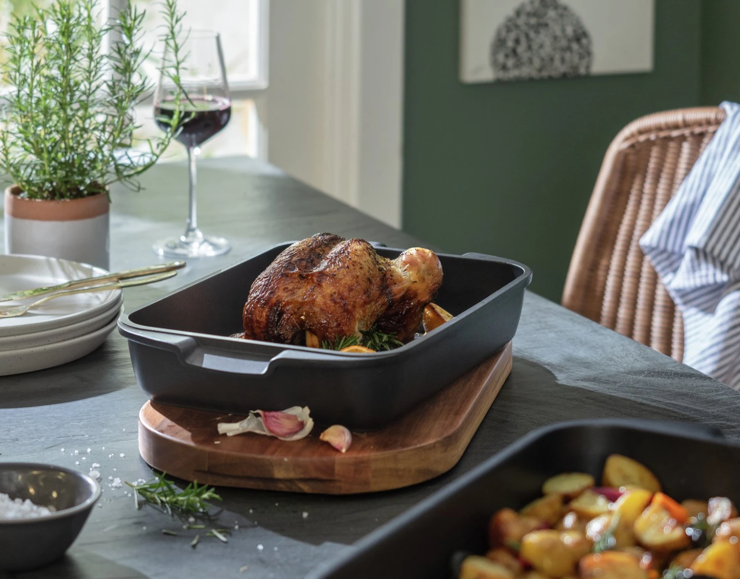 Habitat Non Stick Cast Aluminium Roasting Tin 2 Habitat Non Stick Cast Aluminium Roasting Tin - Image 2