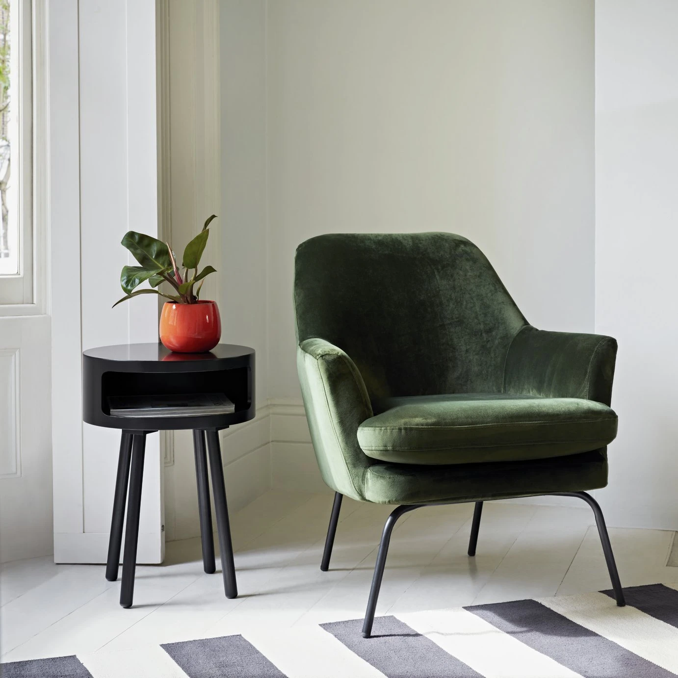 Habitat Celine Velvet Accent Chair - Green 2 Habitat Celine Velvet Accent Chair - Green - Image 2