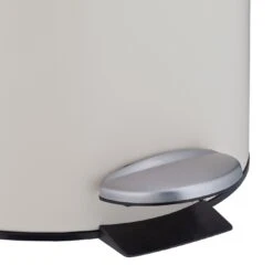 Habitat 30 Litre Round Kitchen Pedal Bin - Matt Cream -Habitat Store 4544483 R Z003A