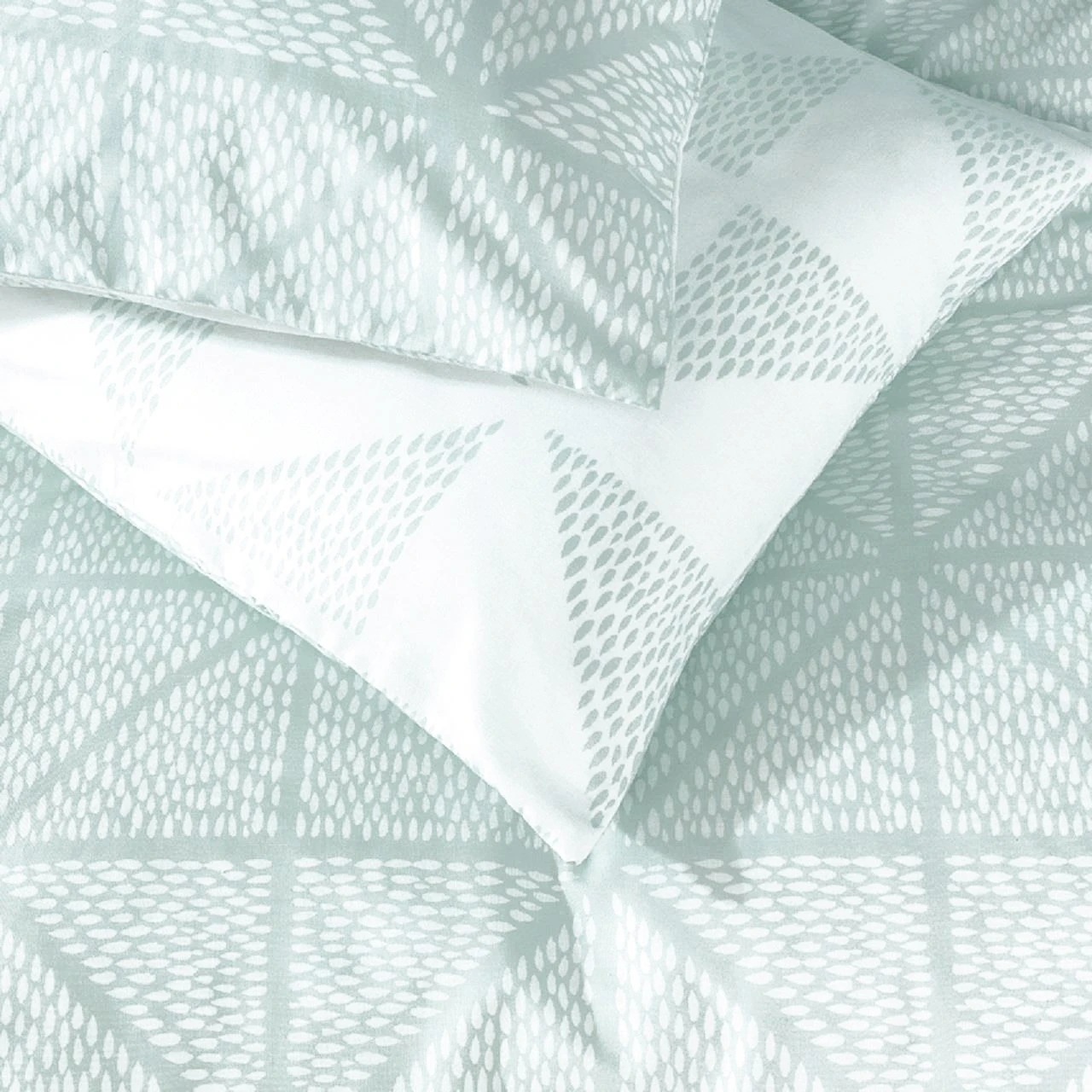 Habitat Stockholm Diamond Dash Duck Egg Bedding Set - Single 4 Habitat Stockholm Diamond Dash Duck Egg Bedding Set - Single - Image 4