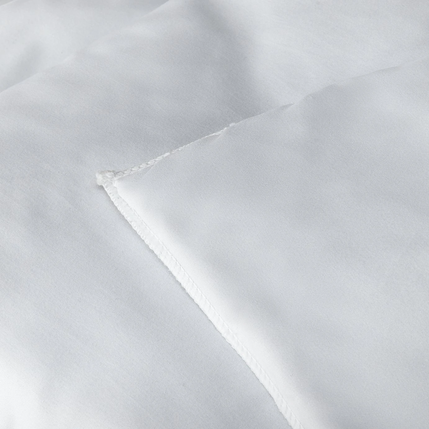 Habitat Supersoft Washable 4.5 Tog Duvet - Single 4 Habitat Supersoft Washable 4.5 Tog Duvet - Single - Image 4