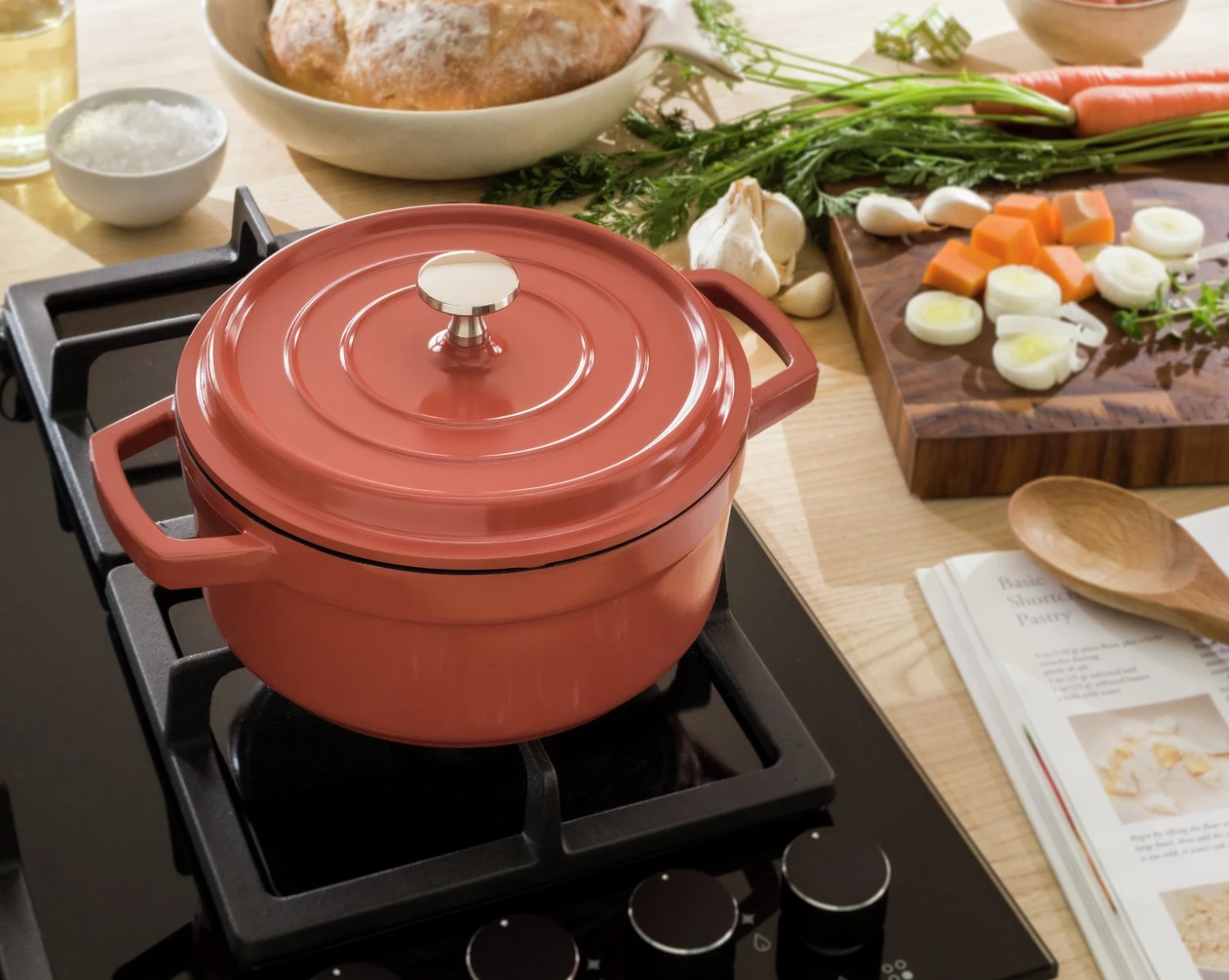 Habitat 2.4 Litre Cast Aluminium Casserole Dish - Red 2 Habitat 2.4 Litre Cast Aluminium Casserole Dish - Red - Image 2