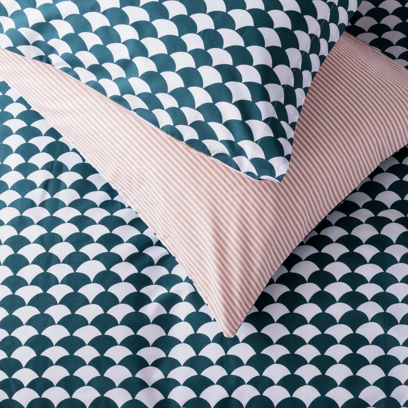 Habitat Cotton Scallop Teal Reversible Bedding Set - Double 4 Habitat Cotton Scallop Teal Reversible Bedding Set - Double - Image 4