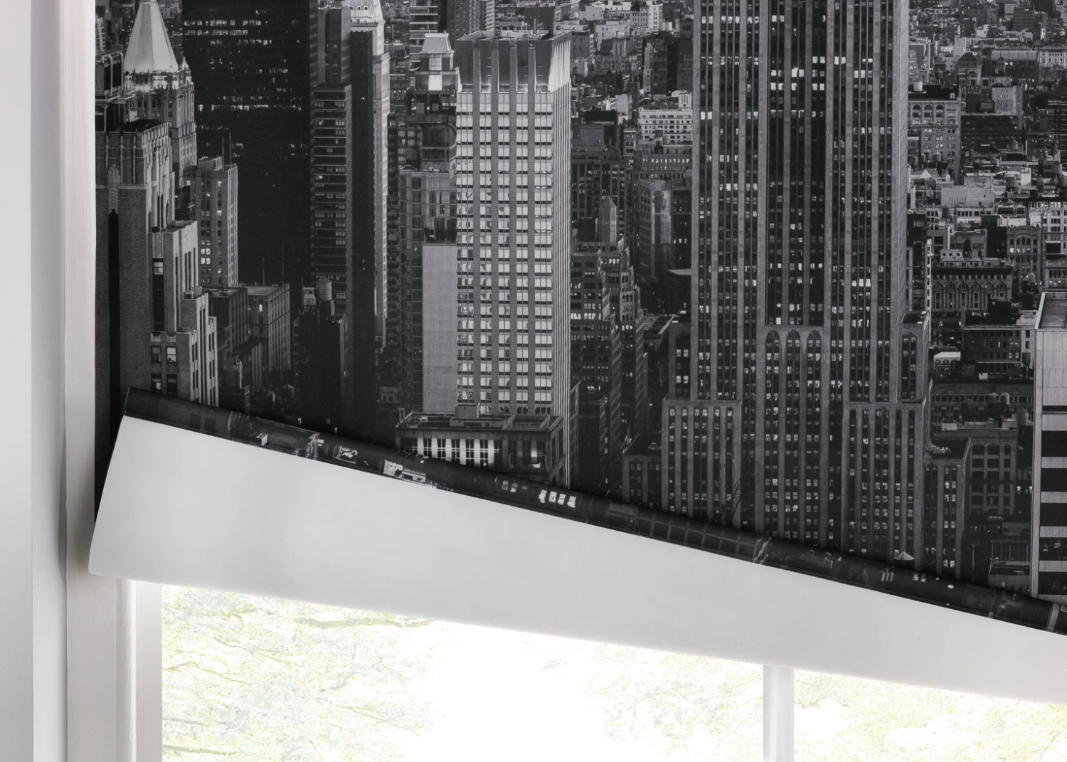 Habitat Skyline Blackout Roller Blind - 3ft 6 Habitat Skyline Blackout Roller Blind - 3ft - Image 6