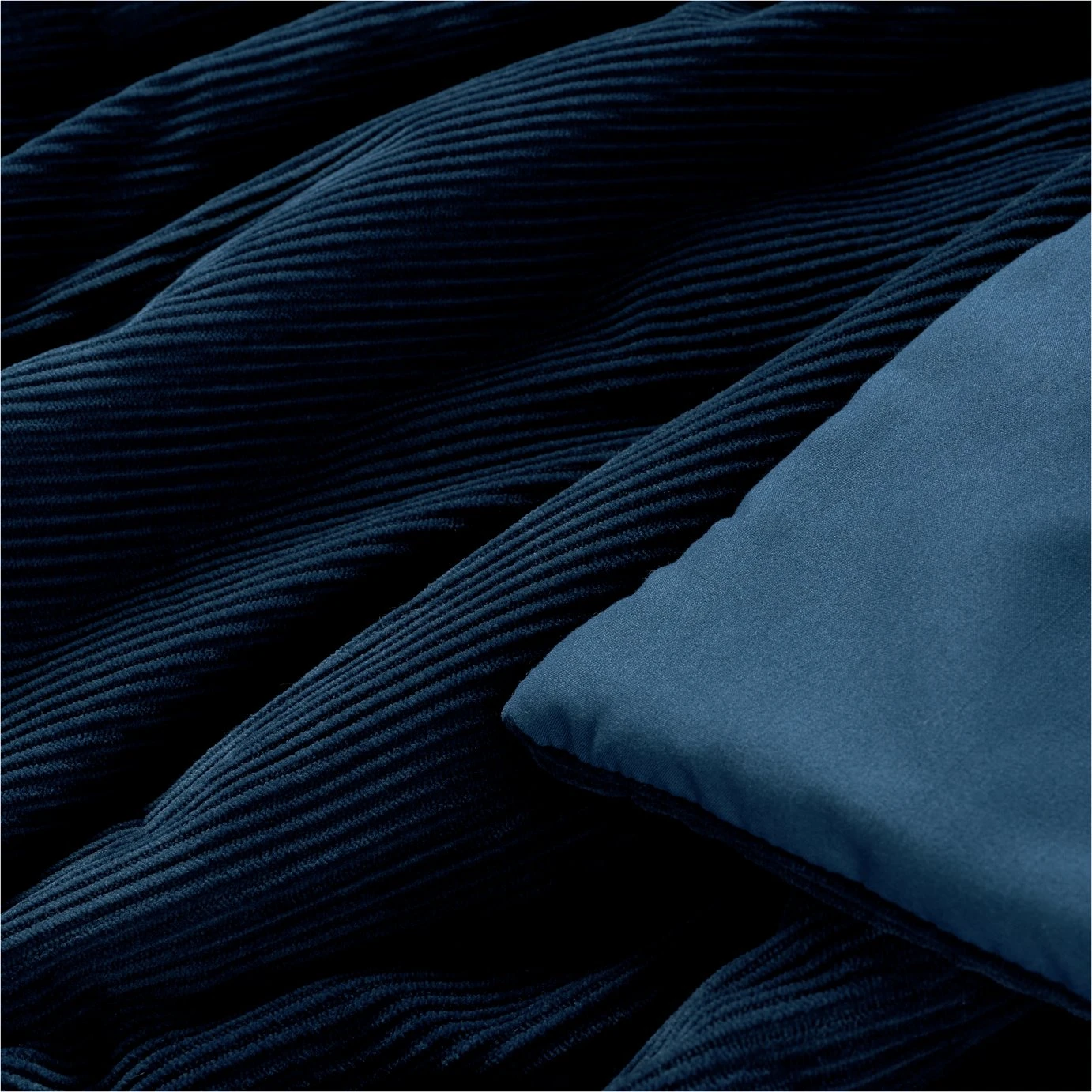 Habitat Studio Ribbed Throw - Navy Blue 3 Habitat Studio Ribbed Throw - Navy Blue - Image 3