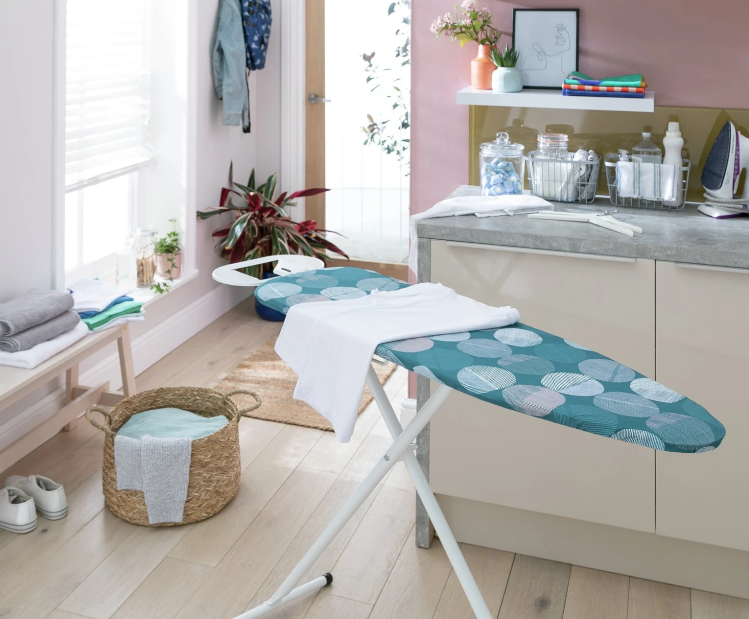 Habitat Medium 110 X 34cm Ironing Board - Skandi Spot 2 Habitat Medium 110 X 34cm Ironing Board - Skandi Spot - Image 2