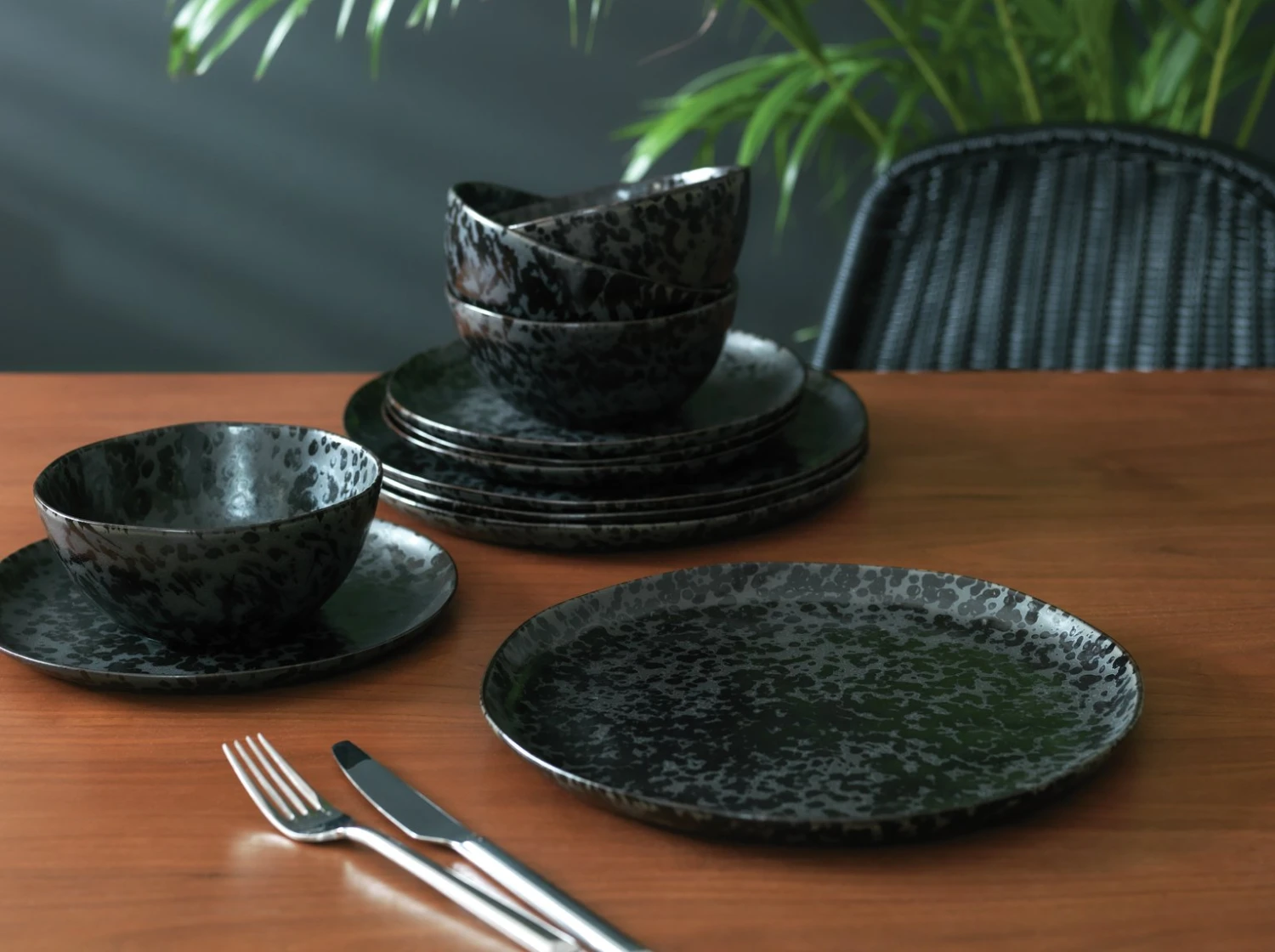 Habitat Preto 12 Piece Stoneware Dinner Set - Black 7 Habitat Preto 12 Piece Stoneware Dinner Set - Black - Image 7