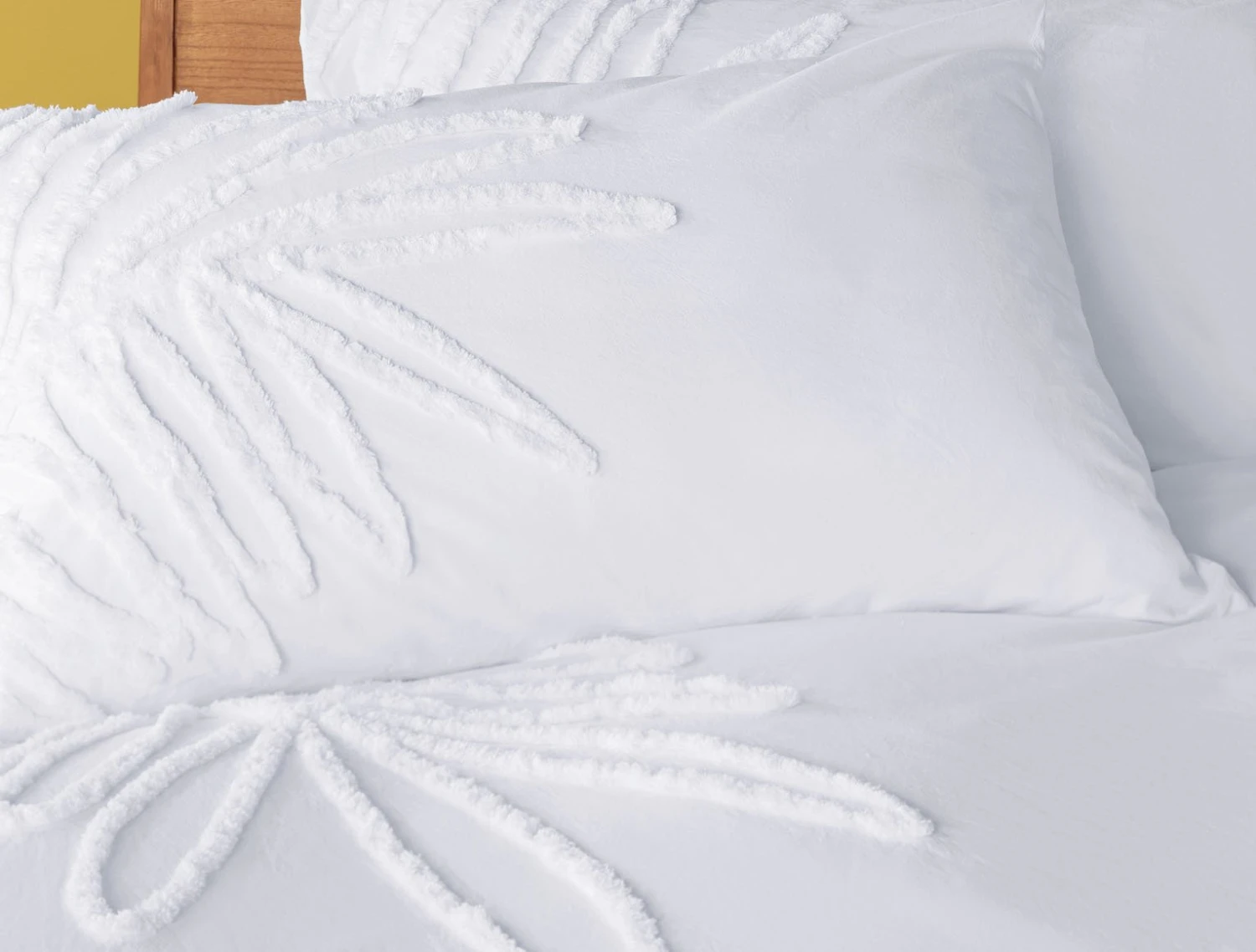 Habitat Cotton Tufted Leaf White Bedding Set - Double 4 Habitat Cotton Tufted Leaf White Bedding Set - Double - Image 4