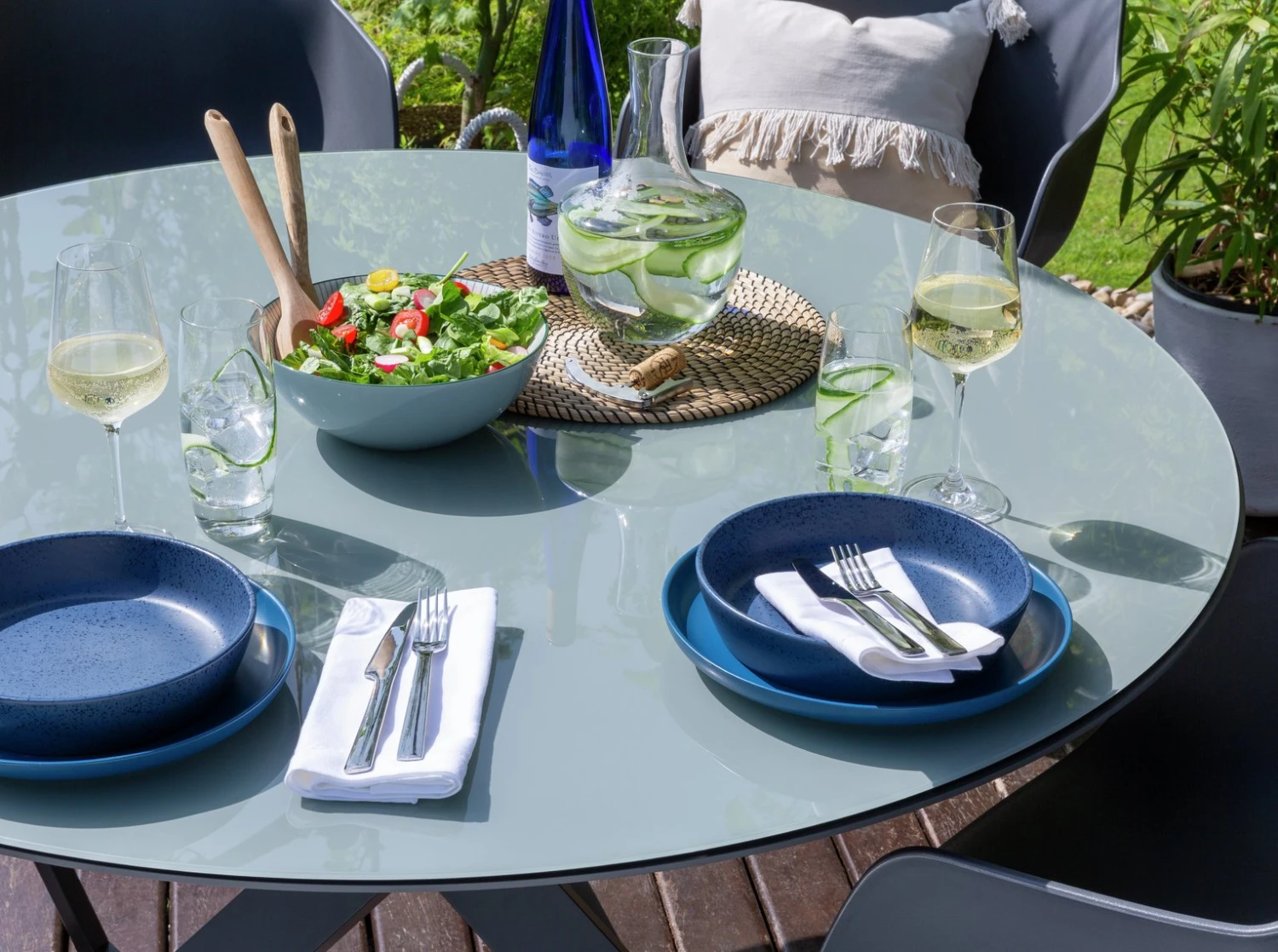 Habitat Aegaen 6 Seater Metal Patio Set - Grey 6 Habitat Aegaen 6 Seater Metal Patio Set - Grey - Image 6