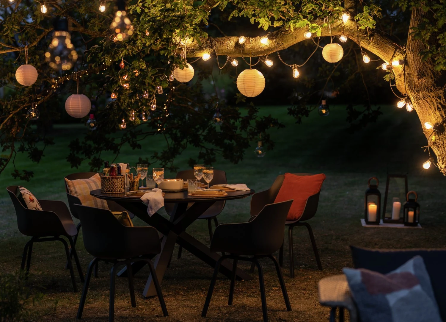 Habitat Aegaen 6 Seater Metal Patio Set - Grey 12 Habitat Aegaen 6 Seater Metal Patio Set - Grey - Image 12