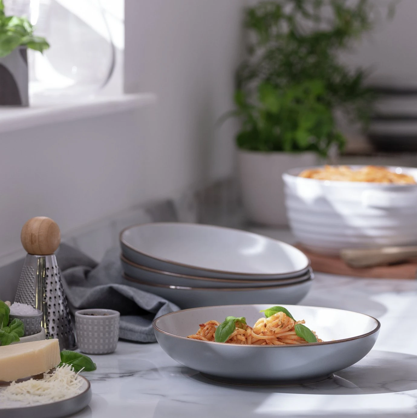 Habitat Speckle 4 Piece Stoneware Pasta Bowl - Grey 2 Habitat Speckle 4 Piece Stoneware Pasta Bowl - Grey - Image 2