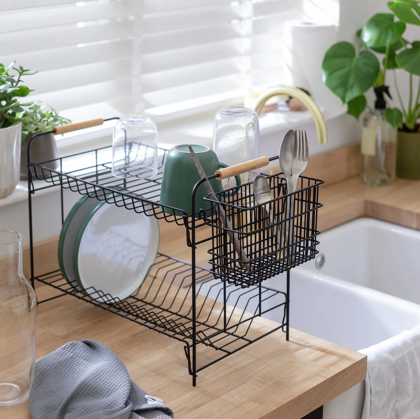 Habitat Industrial Wire Dish Drainer - Black 2 Habitat Industrial Wire Dish Drainer - Black - Image 2