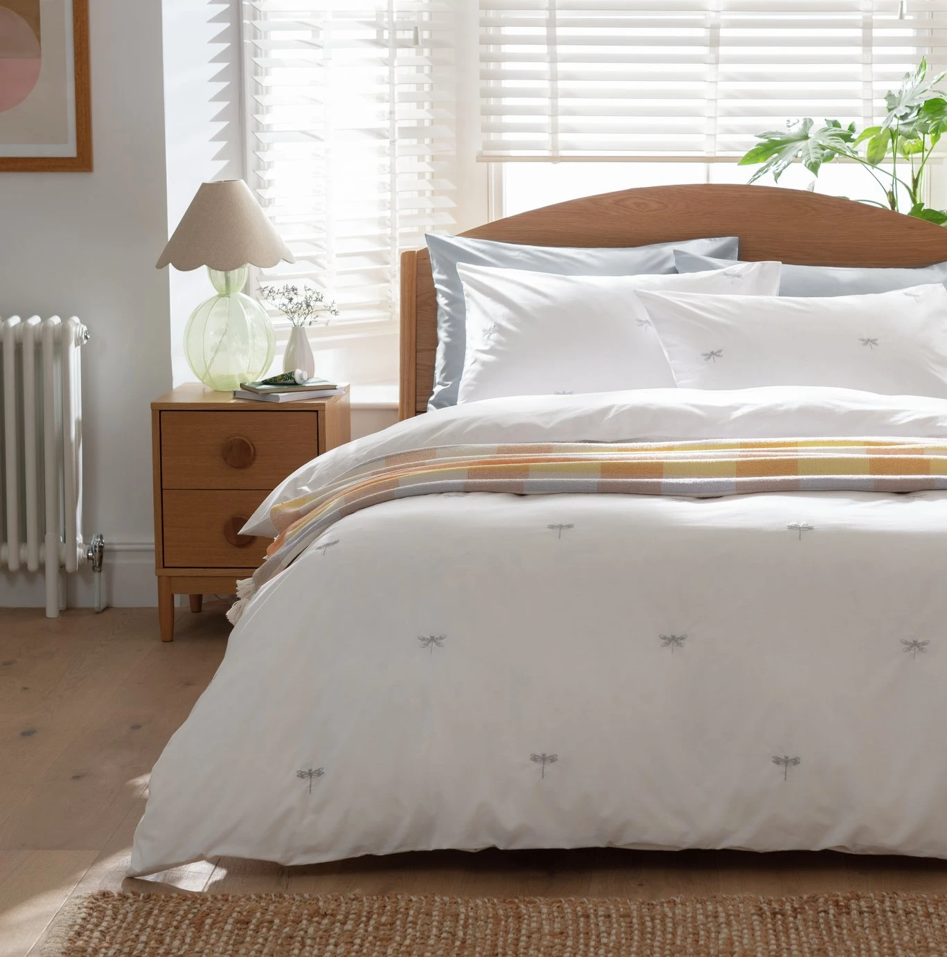 Habitat Dragonfly Embroidered White Bedding Set - Single 1 Habitat Dragonfly Embroidered White Bedding Set - Single