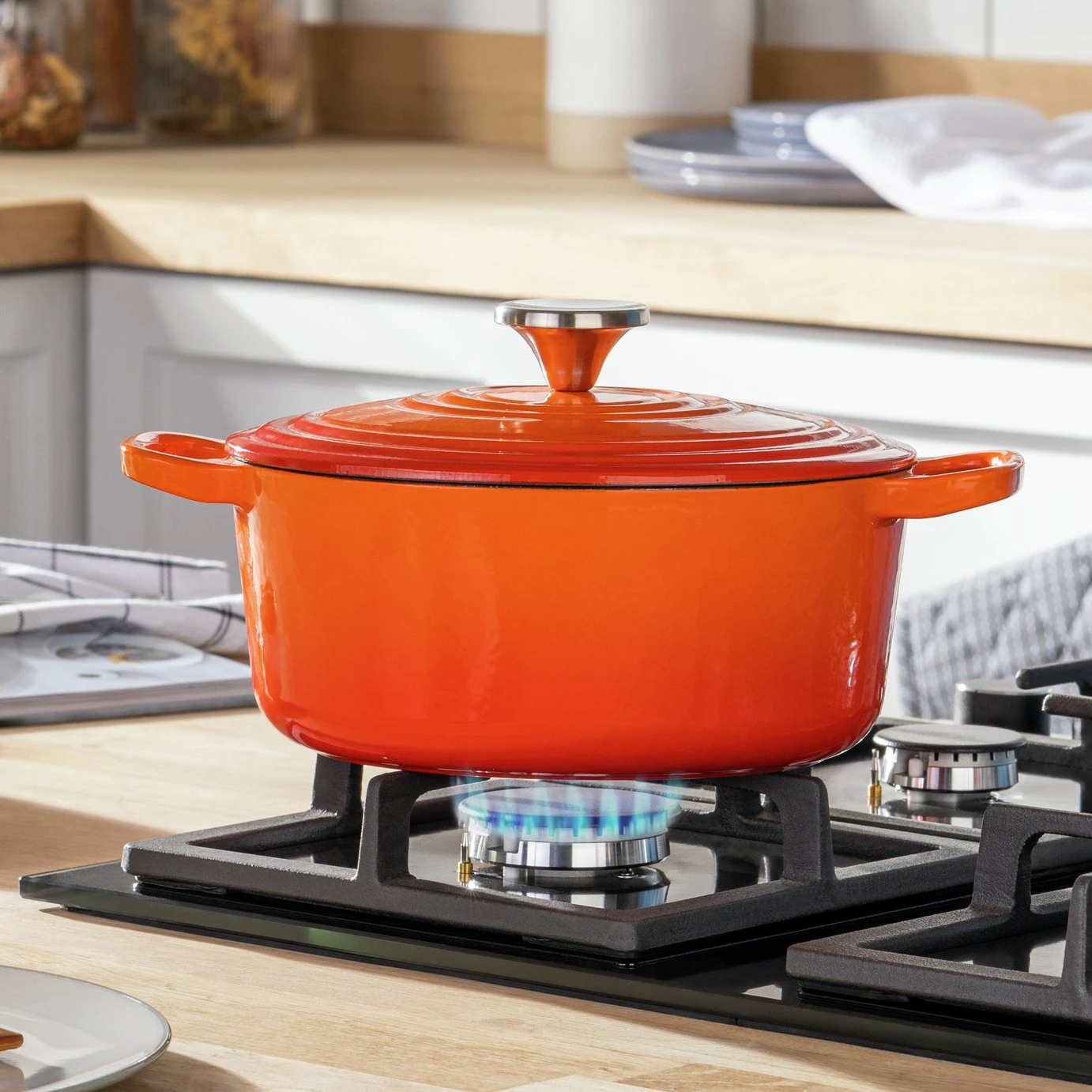Habitat 2.4Litre Oval Cast Iron Casserole Dish - Orange 2 Habitat 2.4Litre Oval Cast Iron Casserole Dish - Orange - Image 2