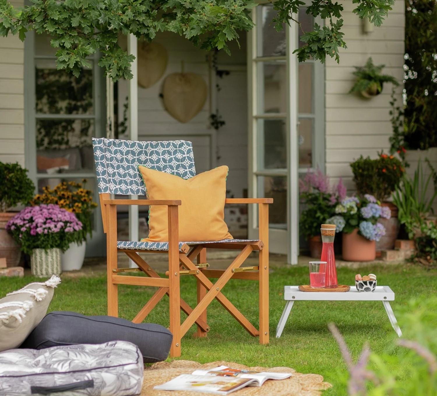 Habitat Folding Wooden Director Chair - Grey & White 2 Habitat Folding Wooden Director Chair - Grey & White - Image 2