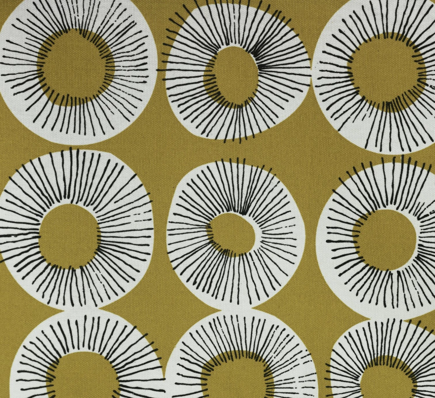 Habitat Evelyn Wipe Clean Tablecloth - Multicoloured 4 Habitat Evelyn Wipe Clean Tablecloth - Multicoloured - Image 4